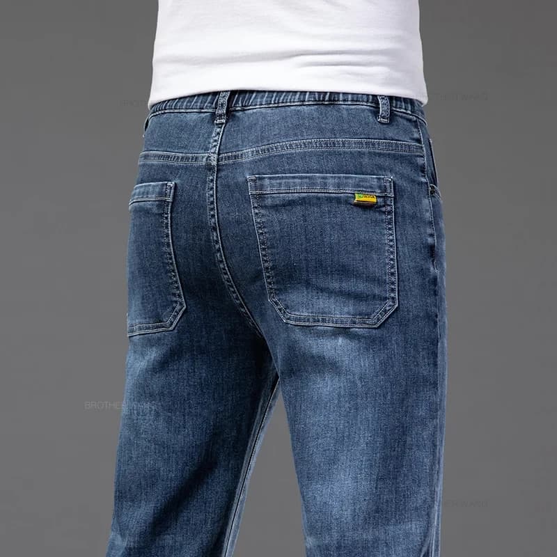 TRENDY Elastic-Waist Straight Jeans